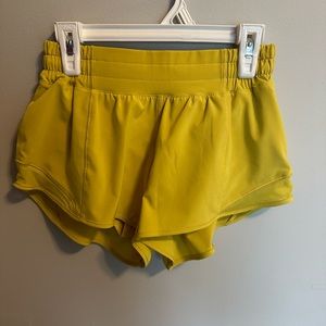 Lululemon shorts size 4